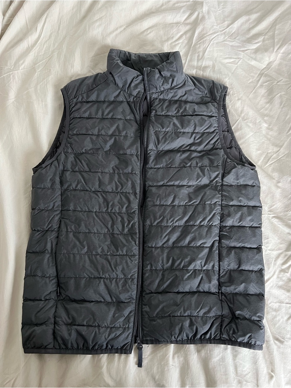 Uniqlo Men's Grey Packable Puffer Vest